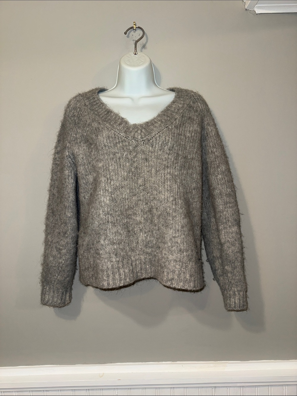 Scotch & Soda 100% wool Soft V-Neck Fuzzy Sweater in Taupe Gray